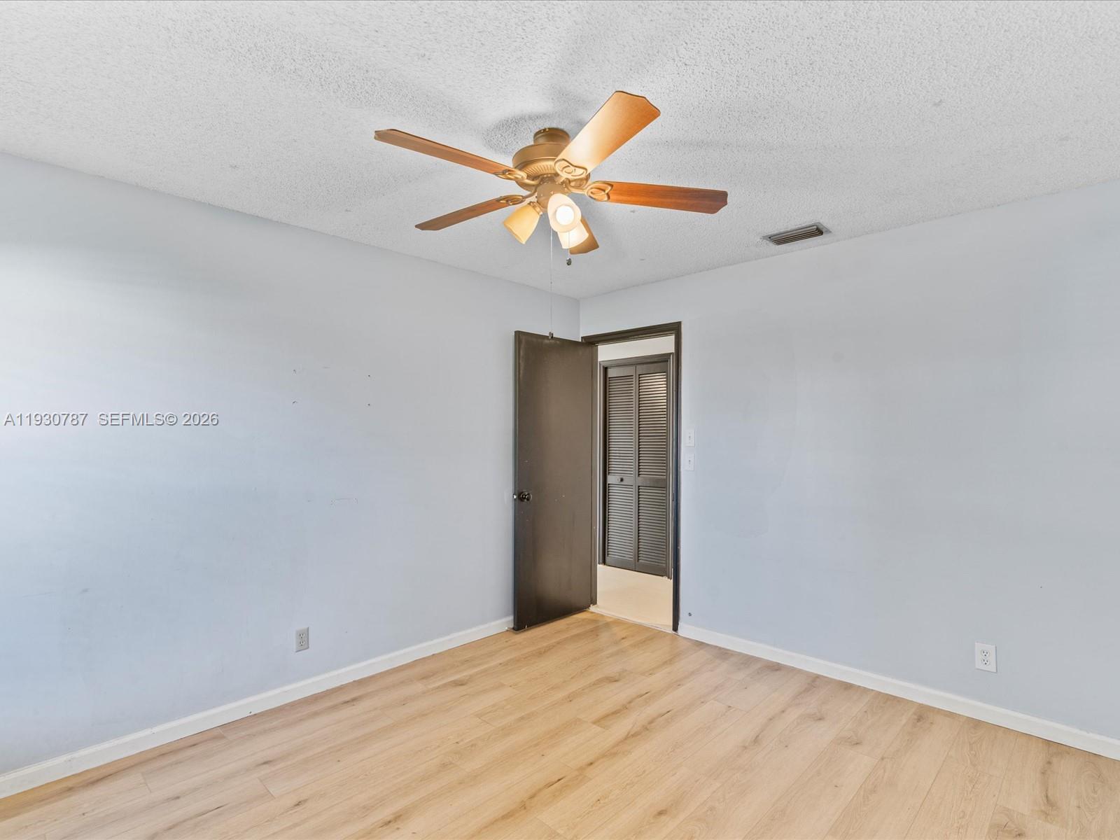 CORAL SPRINGS COUNTRY CLU - Residential