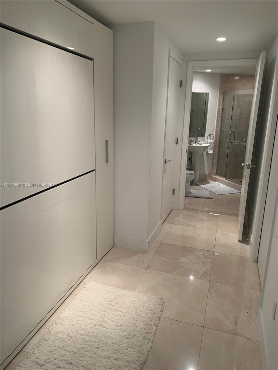 JADE BEACH CONDO - Residential Lease