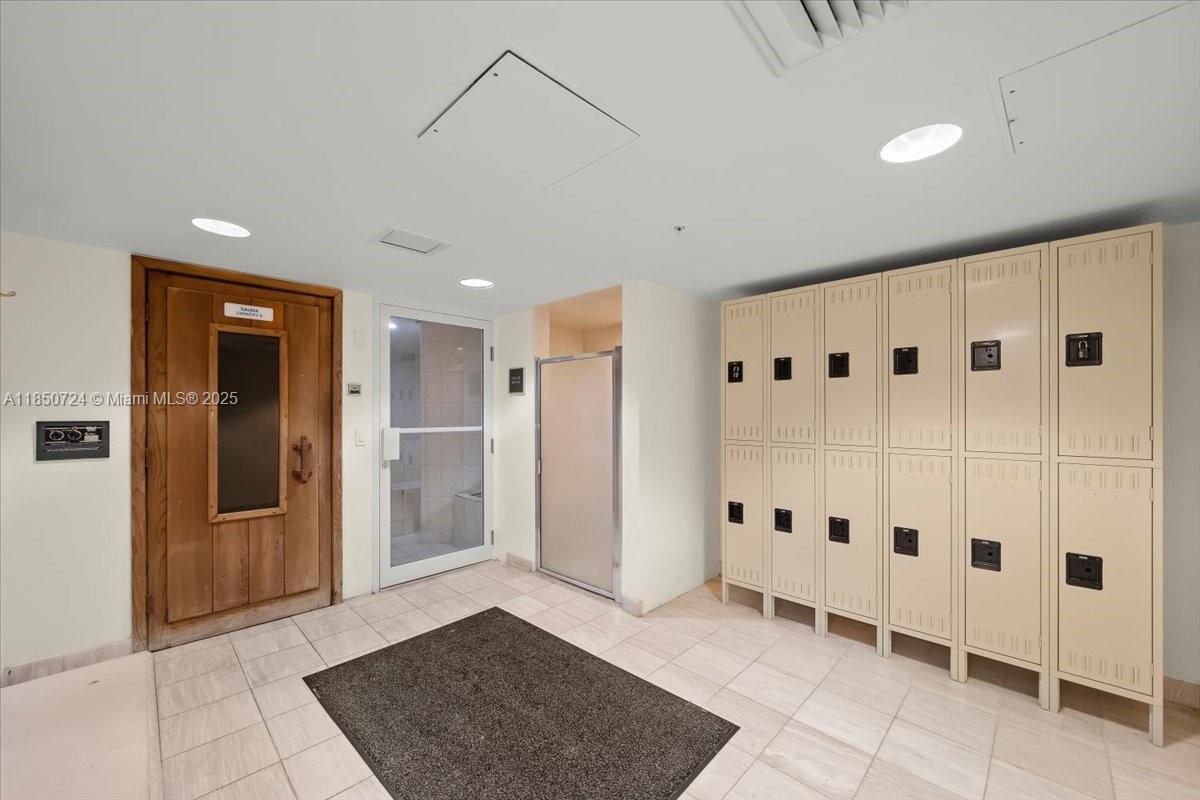 LA GORCE PALACE CONDO - Residential