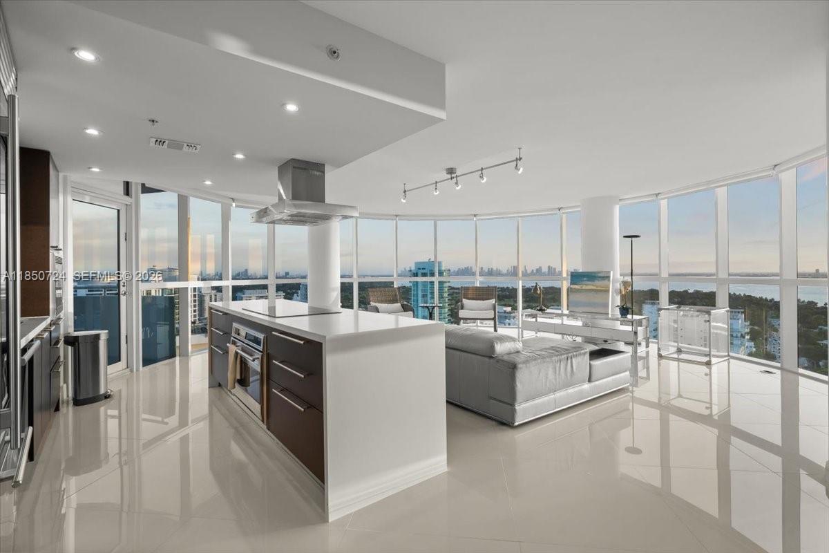 LA GORCE PALACE CONDO - Residential