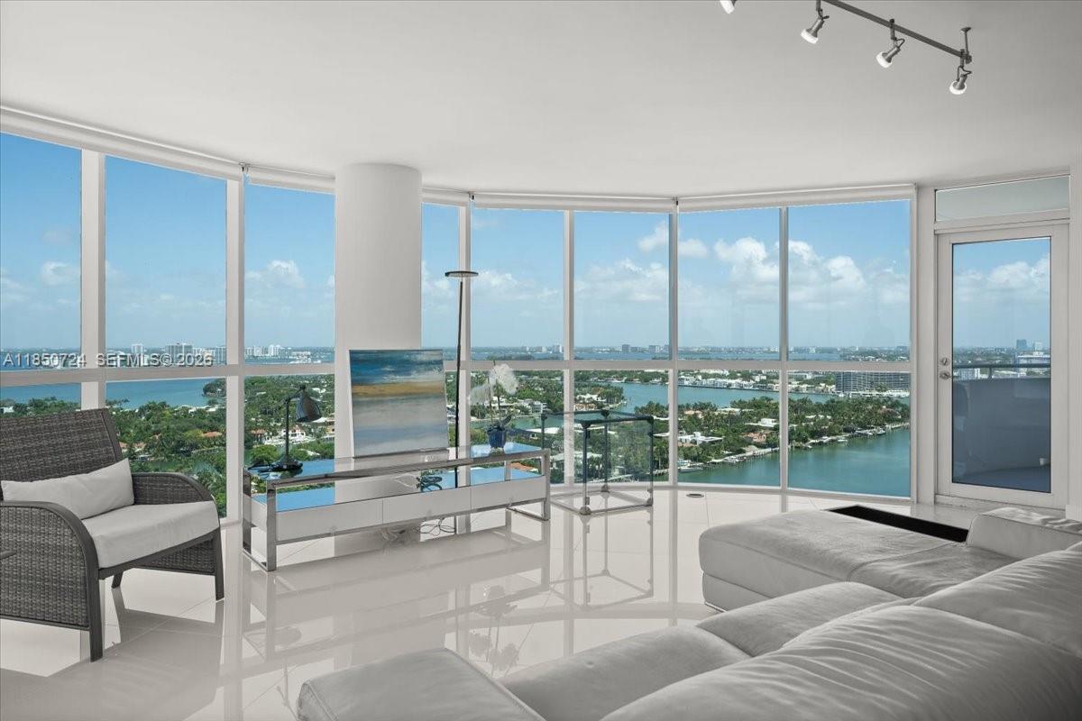 LA GORCE PALACE CONDO - Residential