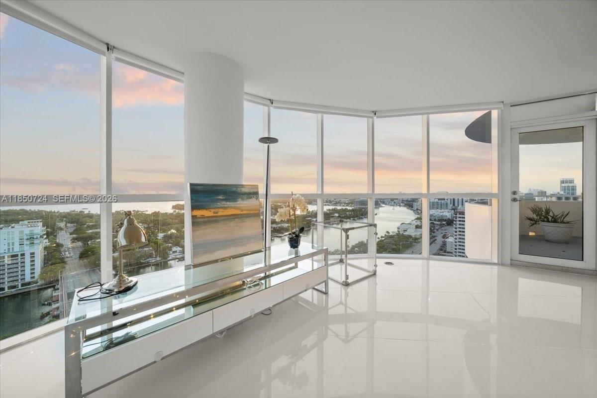 LA GORCE PALACE CONDO - Residential