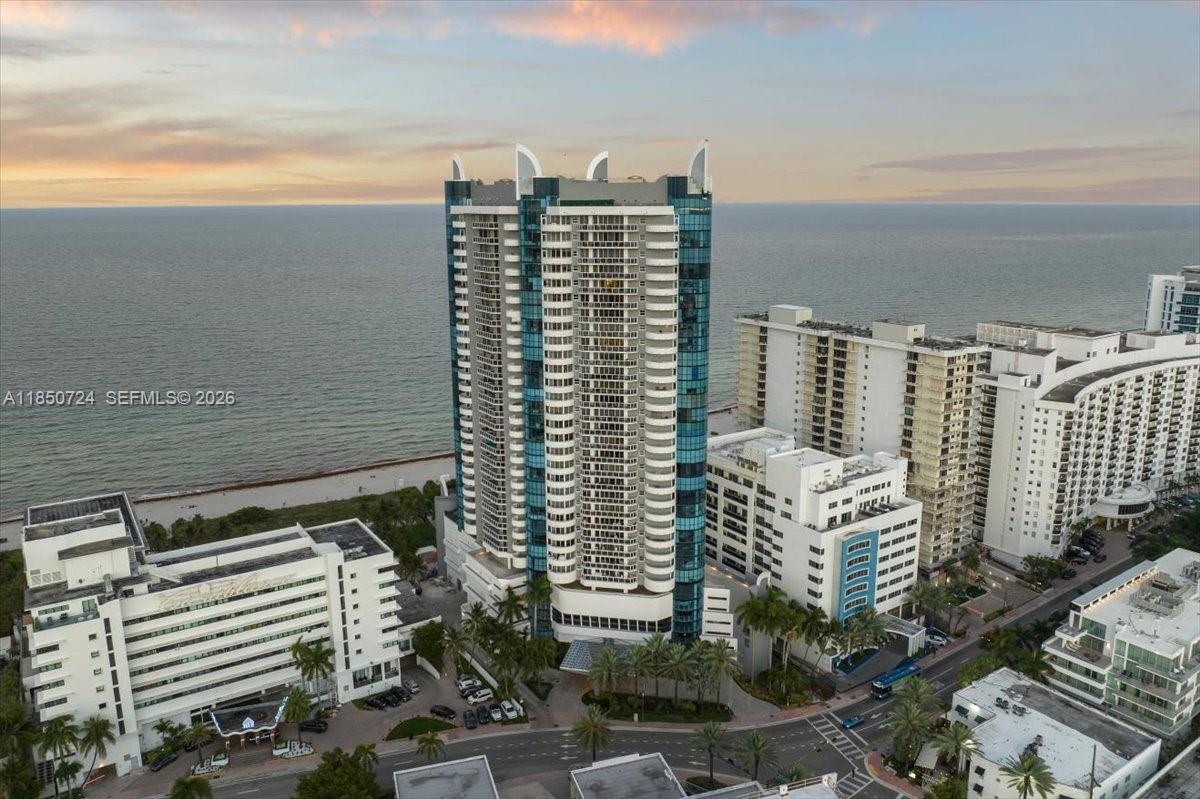 LA GORCE PALACE CONDO - Residential