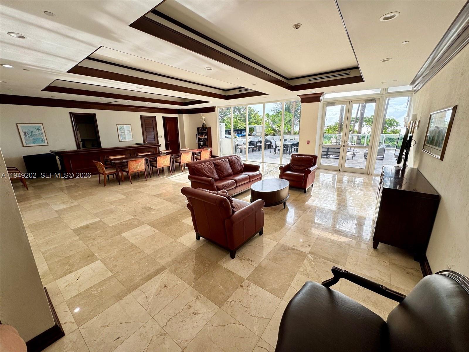 MIRAGE CONDO - Residential