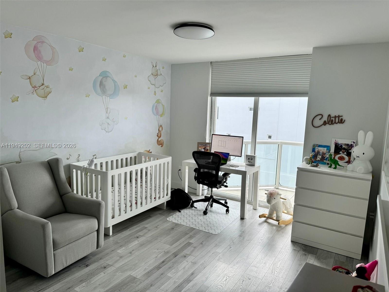 MIRAGE CONDO - Residential