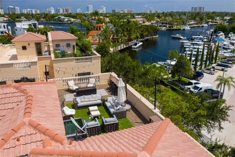 Photo of 2106 SE 7th St #2106, Pompano Beach, FL 33062 (MLS # A12060975)