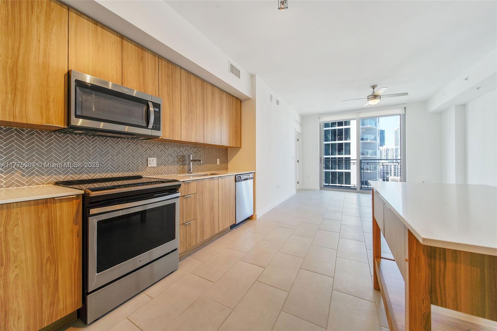 Rental Property at 2150 N Bayshore Dr 0707, Miami, Broward County, Florida - Bedrooms: 1 
Bathrooms: 1  - $3,312 MO.