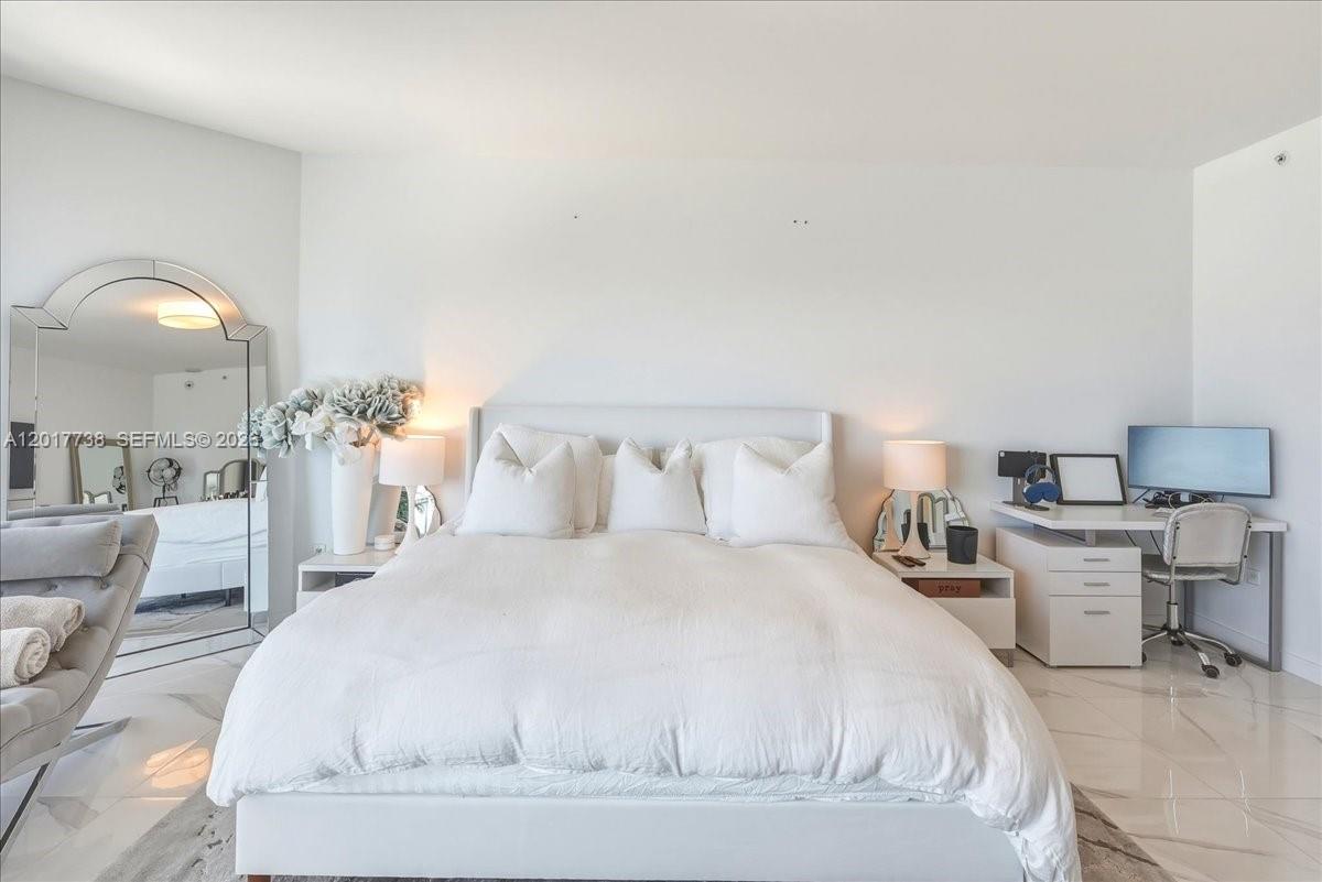 MARINA PALMS RESIDENCES N - Residential