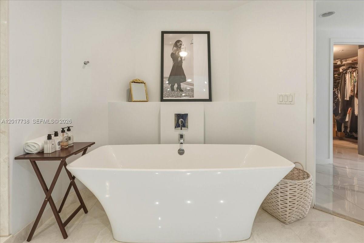 MARINA PALMS RESIDENCES N - Residential