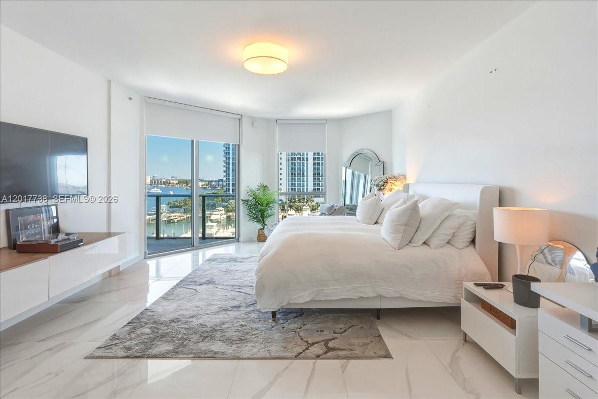 MARINA PALMS RESIDENCES N - Residential