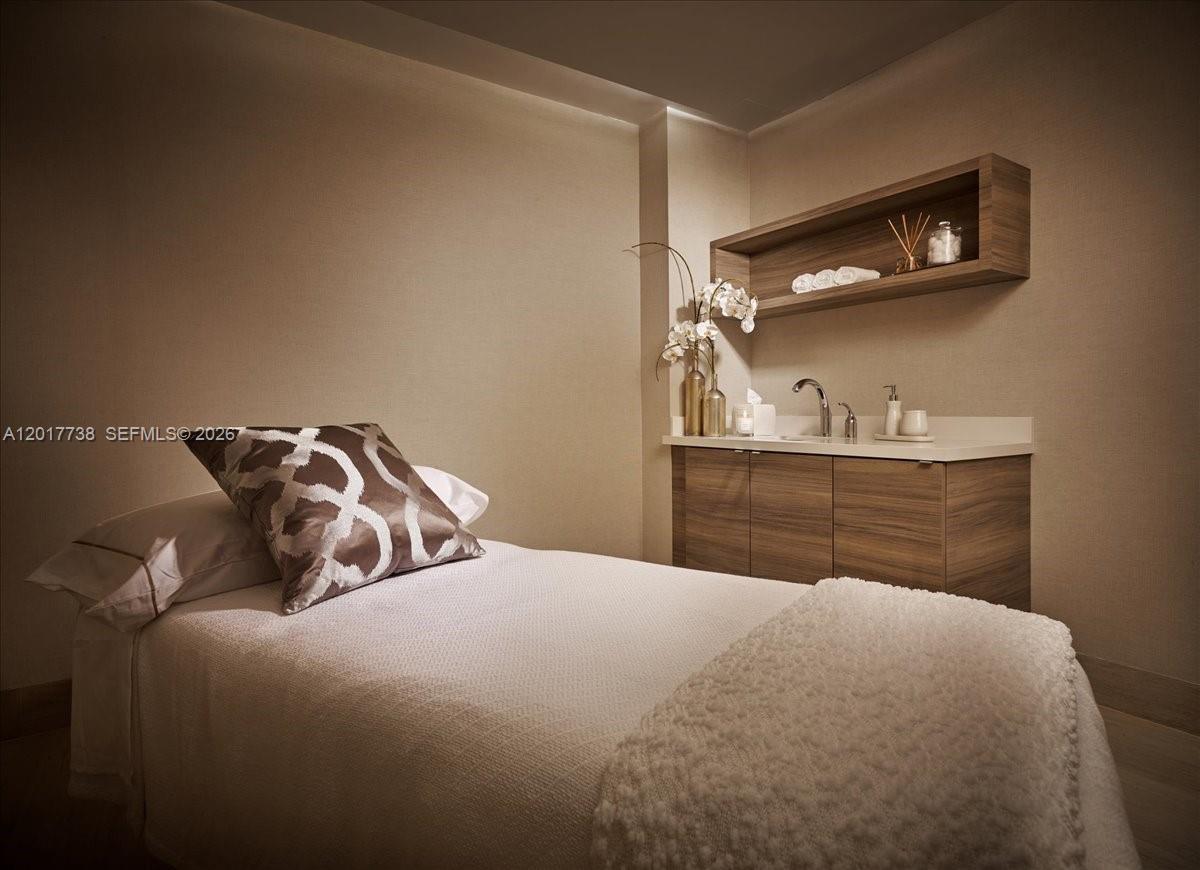MARINA PALMS RESIDENCES N - Residential