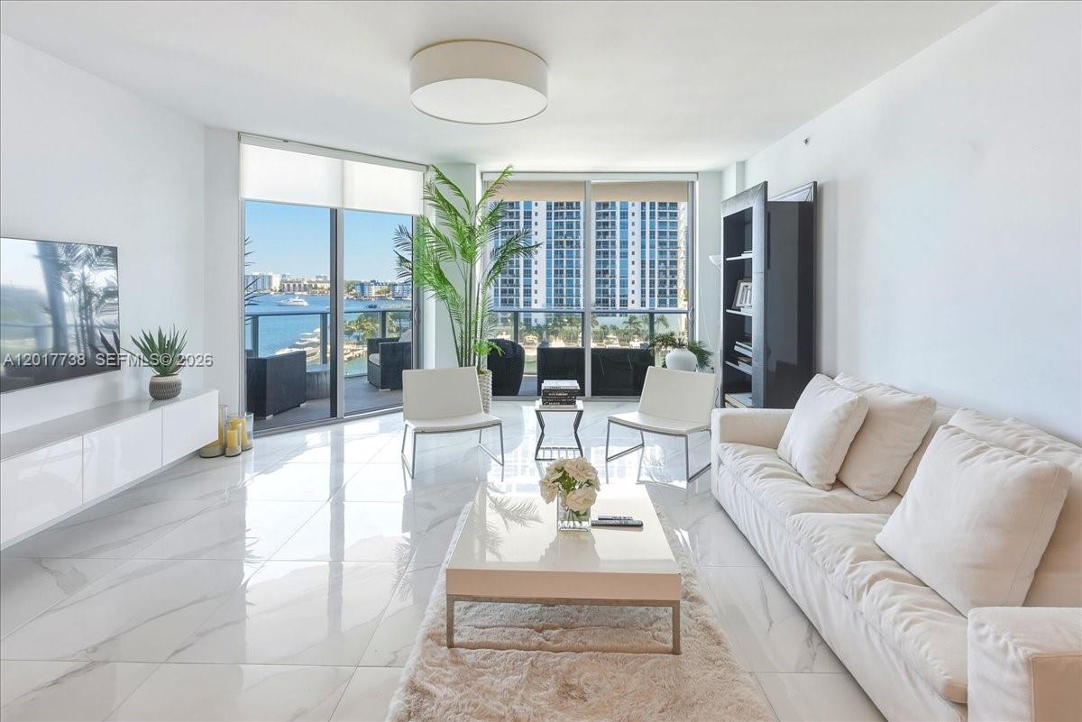 MARINA PALMS RESIDENCES N - Residential