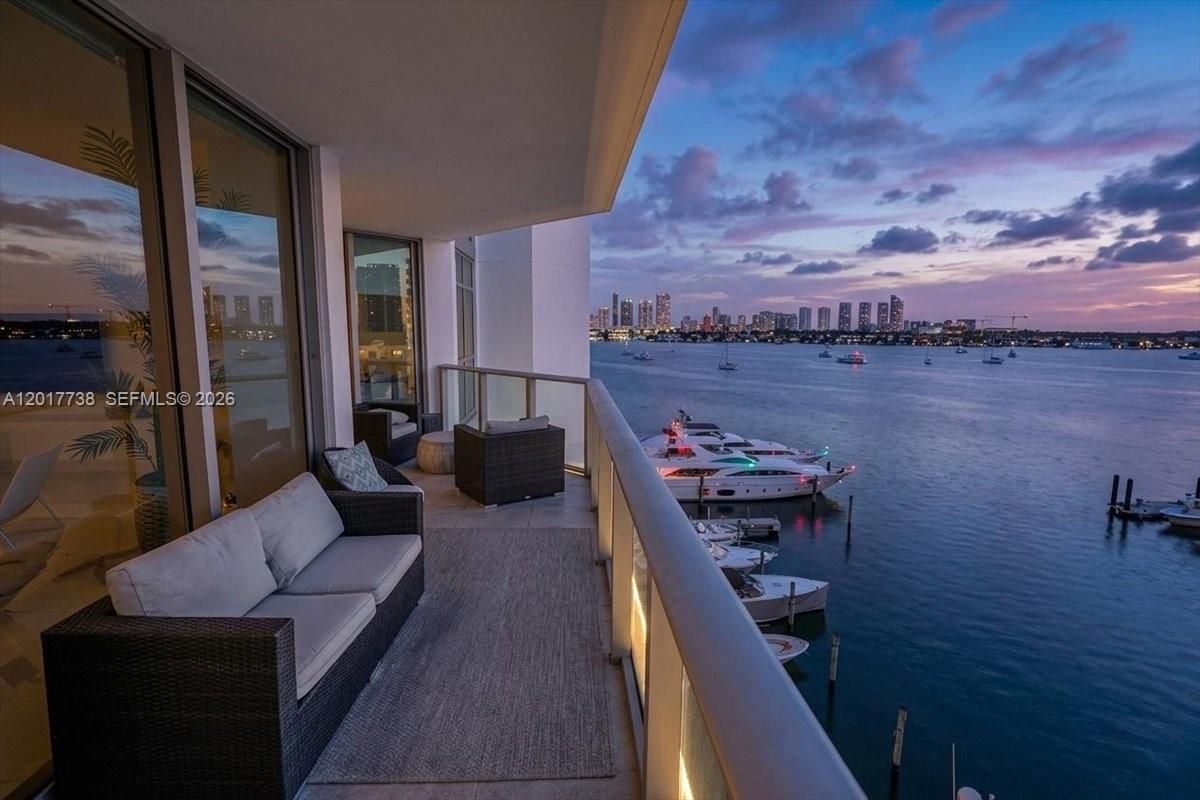 MARINA PALMS RESIDENCES N - Residential