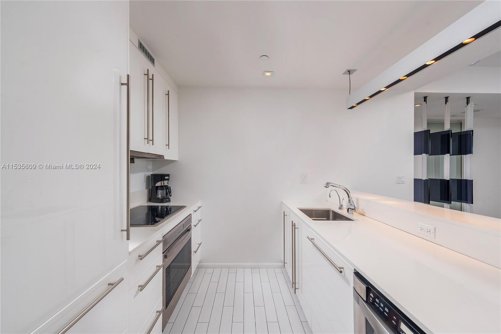 2201 COLLINS AVE CONDO - Residential