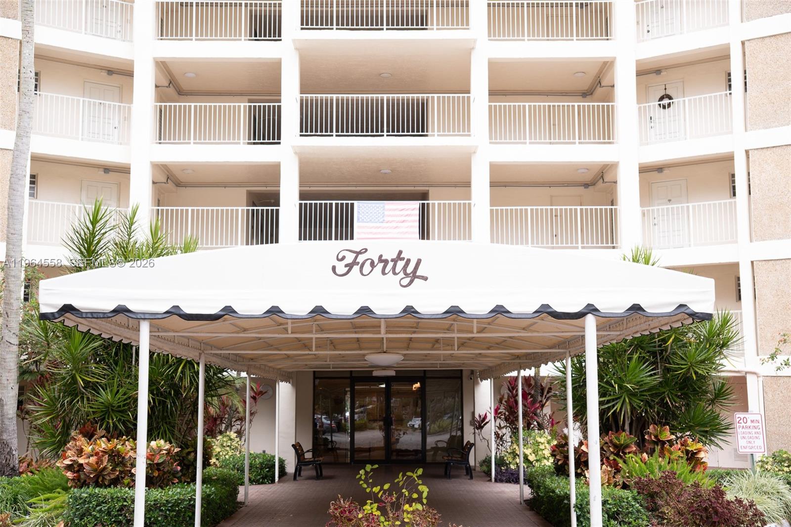 NO 40 PALM-AIRE COUNTRY C - Residential