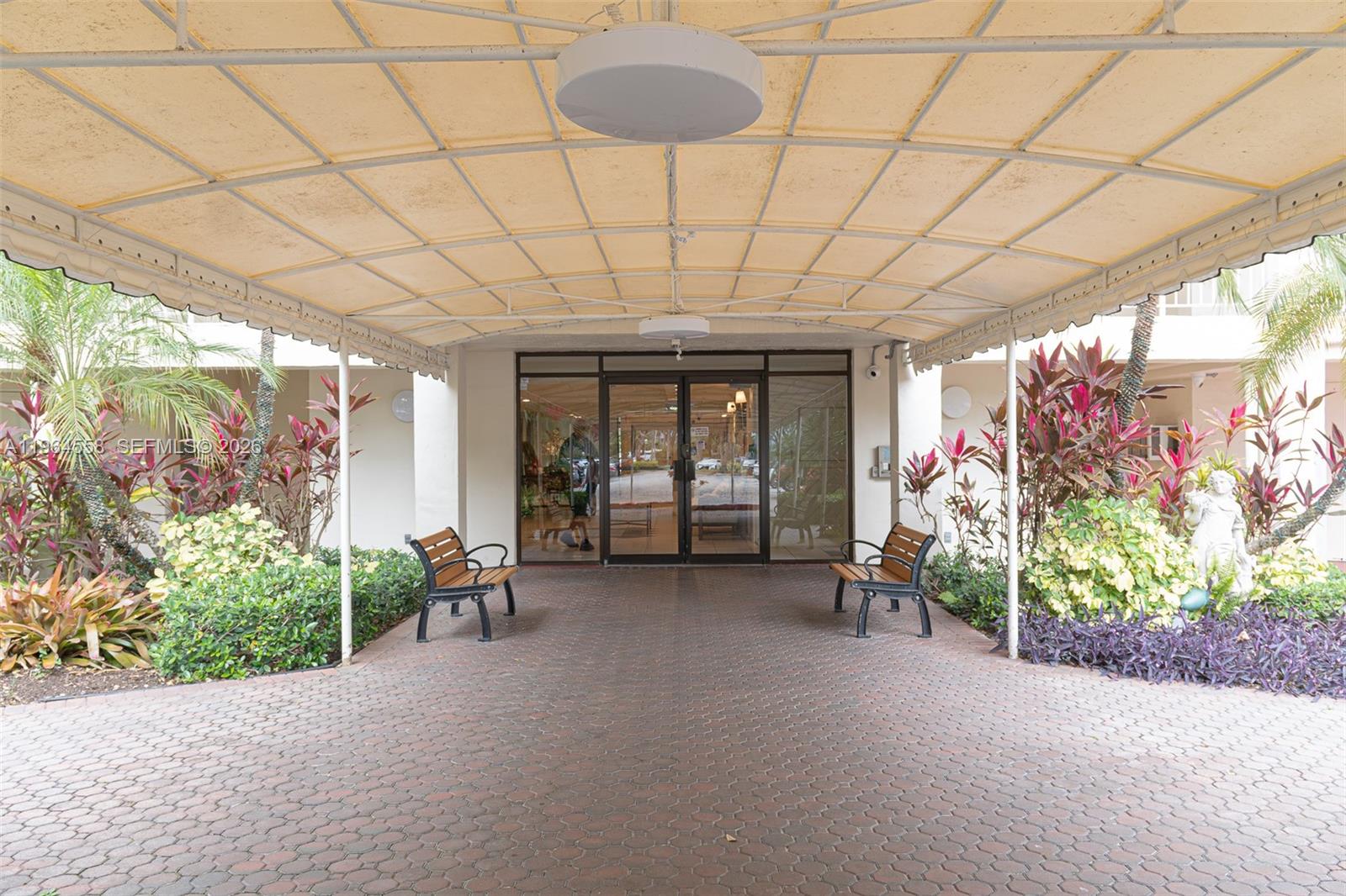 NO 40 PALM-AIRE COUNTRY C - Residential