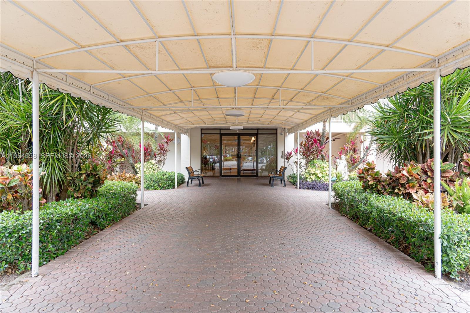 NO 40 PALM-AIRE COUNTRY C - Residential