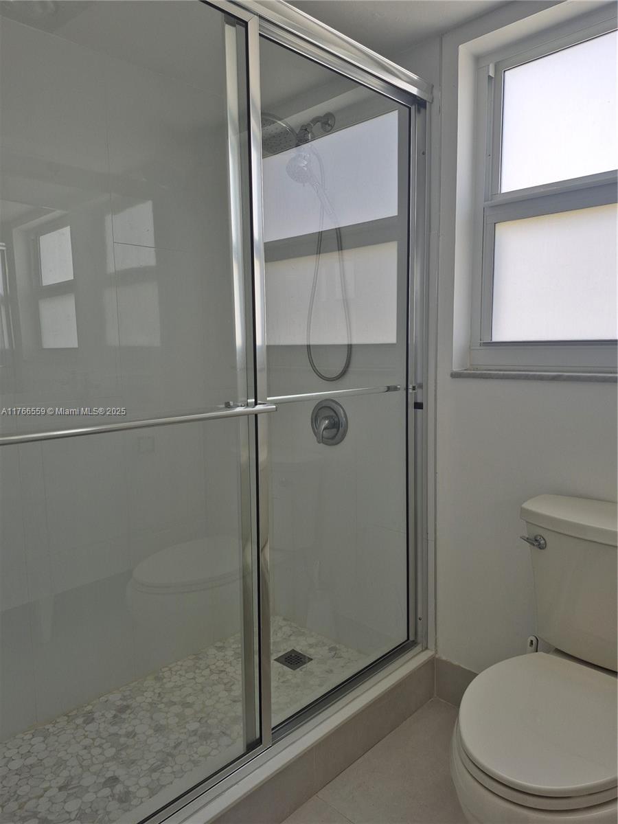 NO 16 PALM-AIRE COUNTRY C - Residential Lease