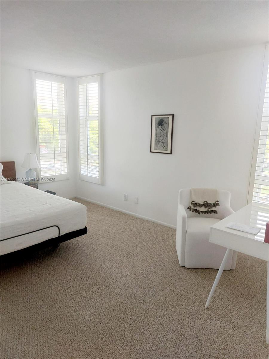 NO 16 PALM-AIRE COUNTRY C - Residential Lease