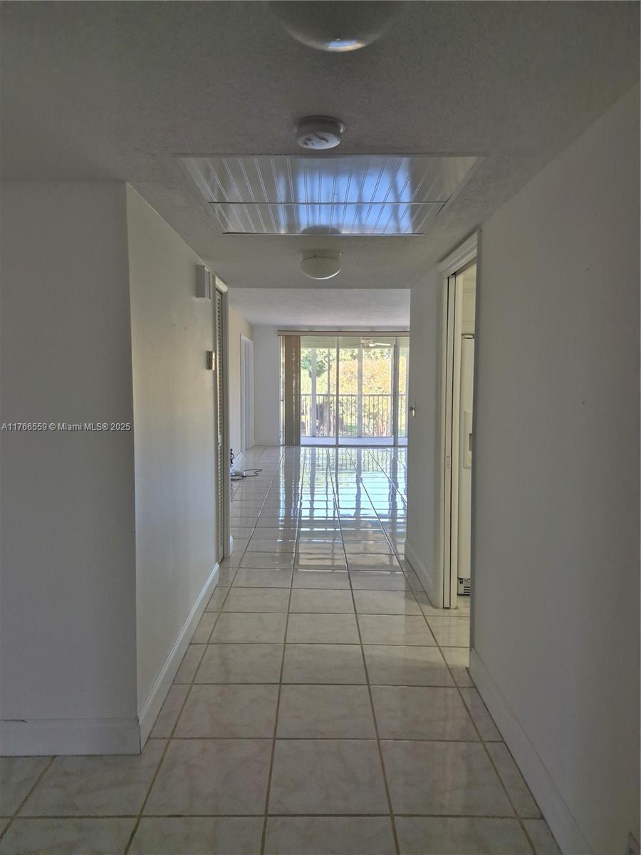 NO 16 PALM-AIRE COUNTRY C - Residential Lease