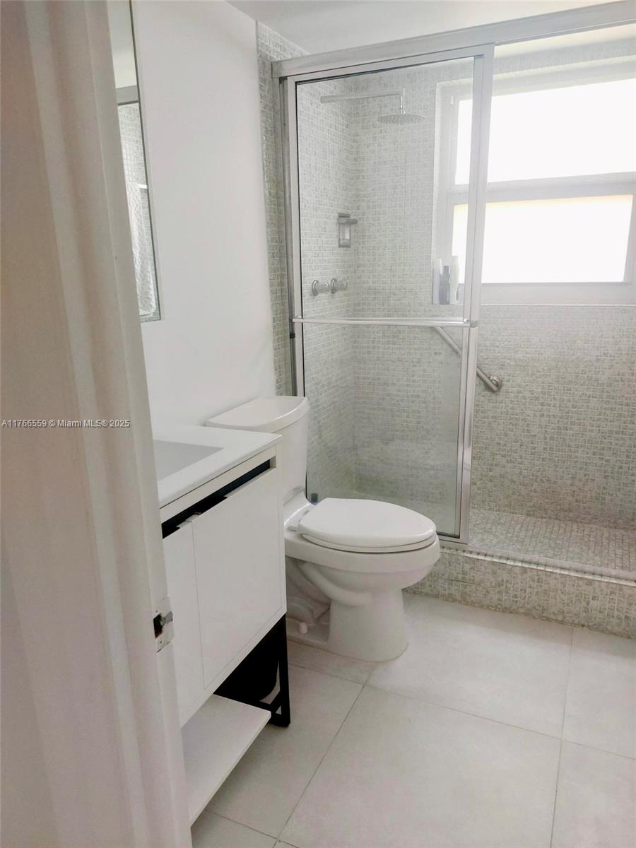 NO 16 PALM-AIRE COUNTRY C - Residential Lease