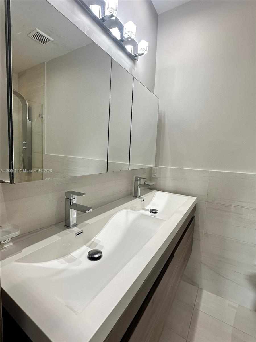 ST MORITZ ESTATES - Residential Lease