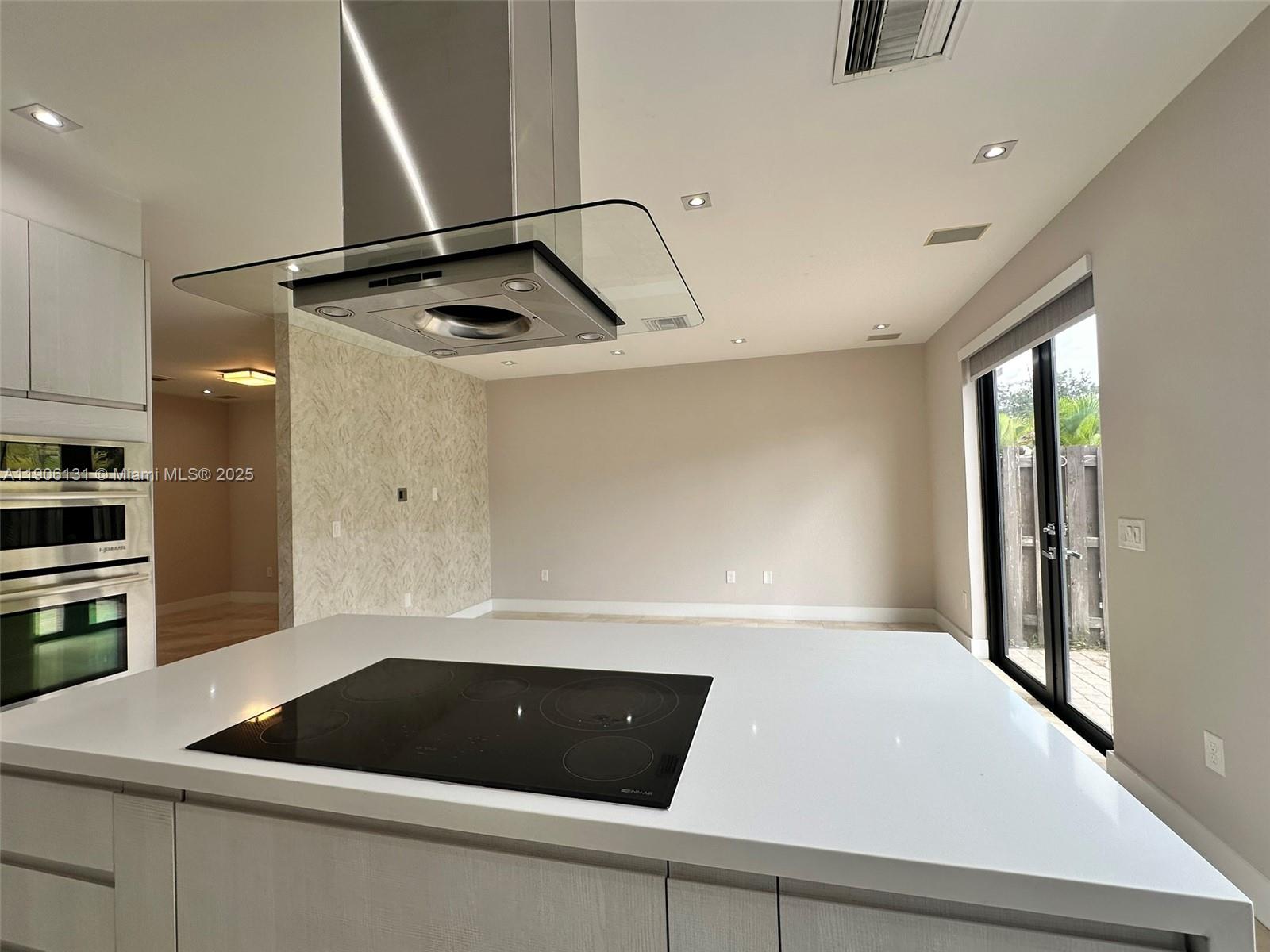 ST MORITZ ESTATES - Residential Lease