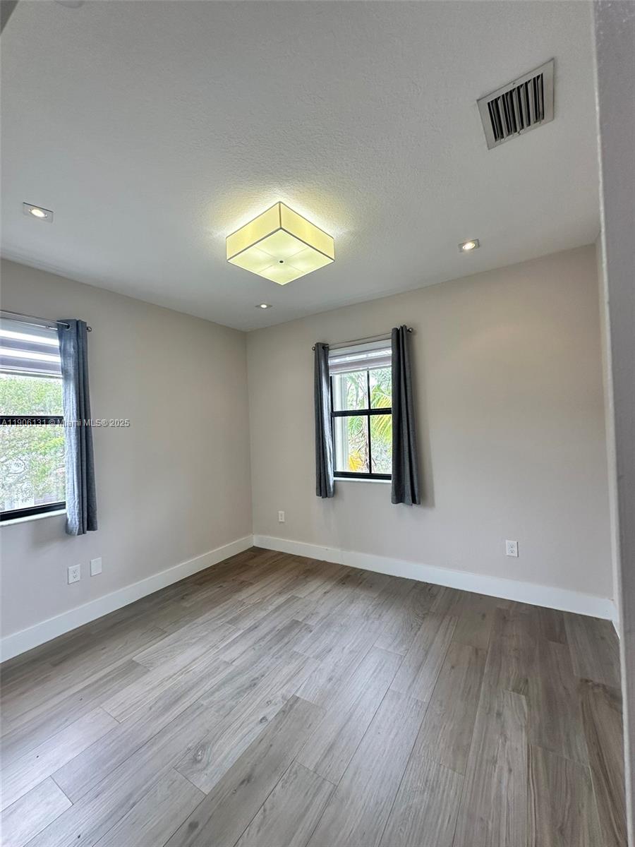 ST MORITZ ESTATES - Residential Lease