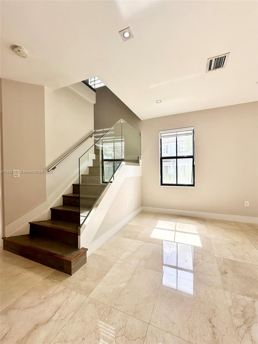 ST MORITZ ESTATES - Residential Lease