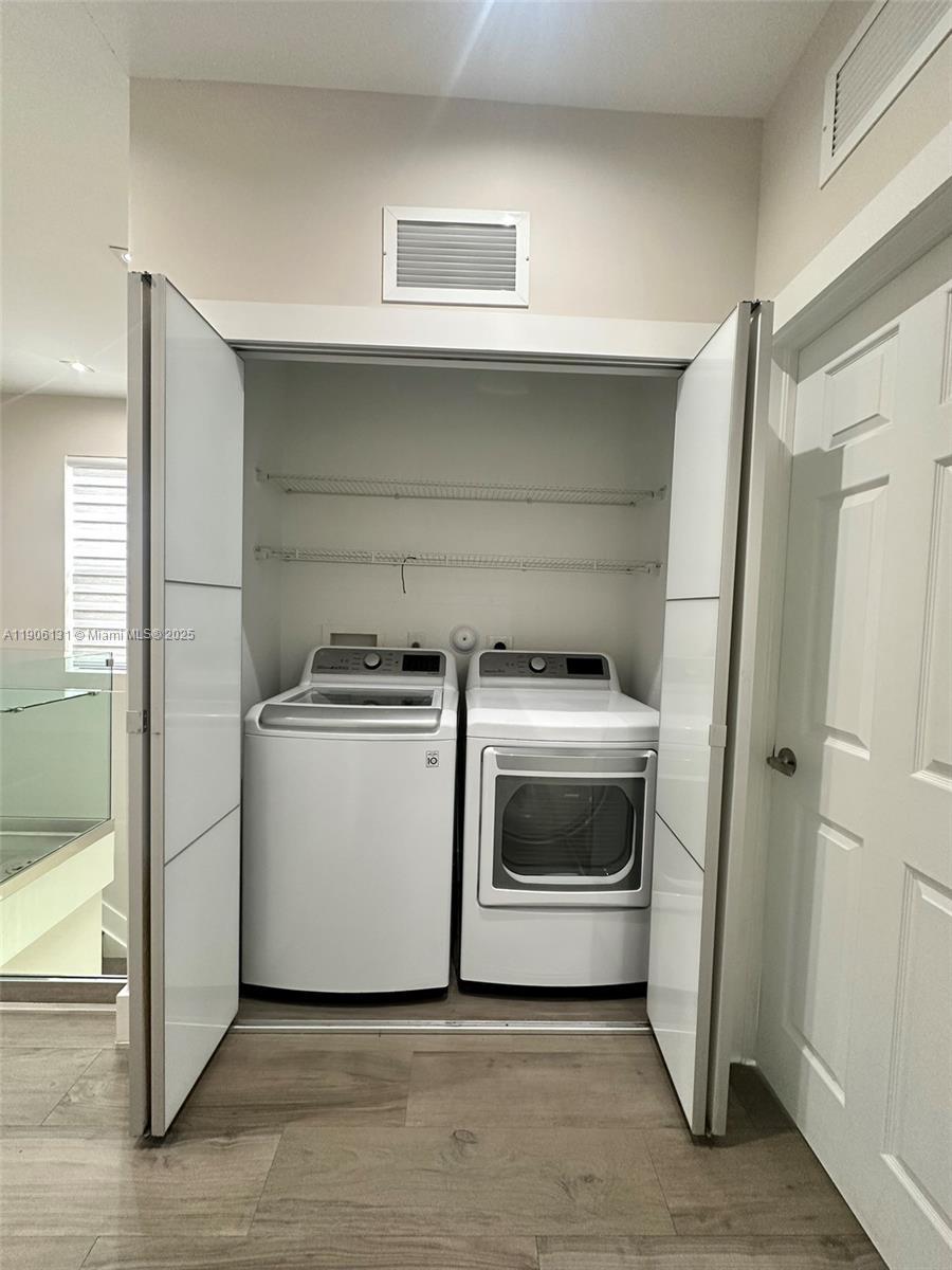 ST MORITZ ESTATES - Residential Lease