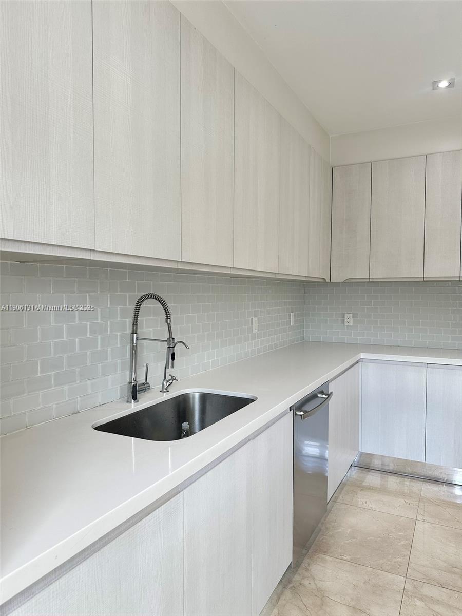 ST MORITZ ESTATES - Residential Lease