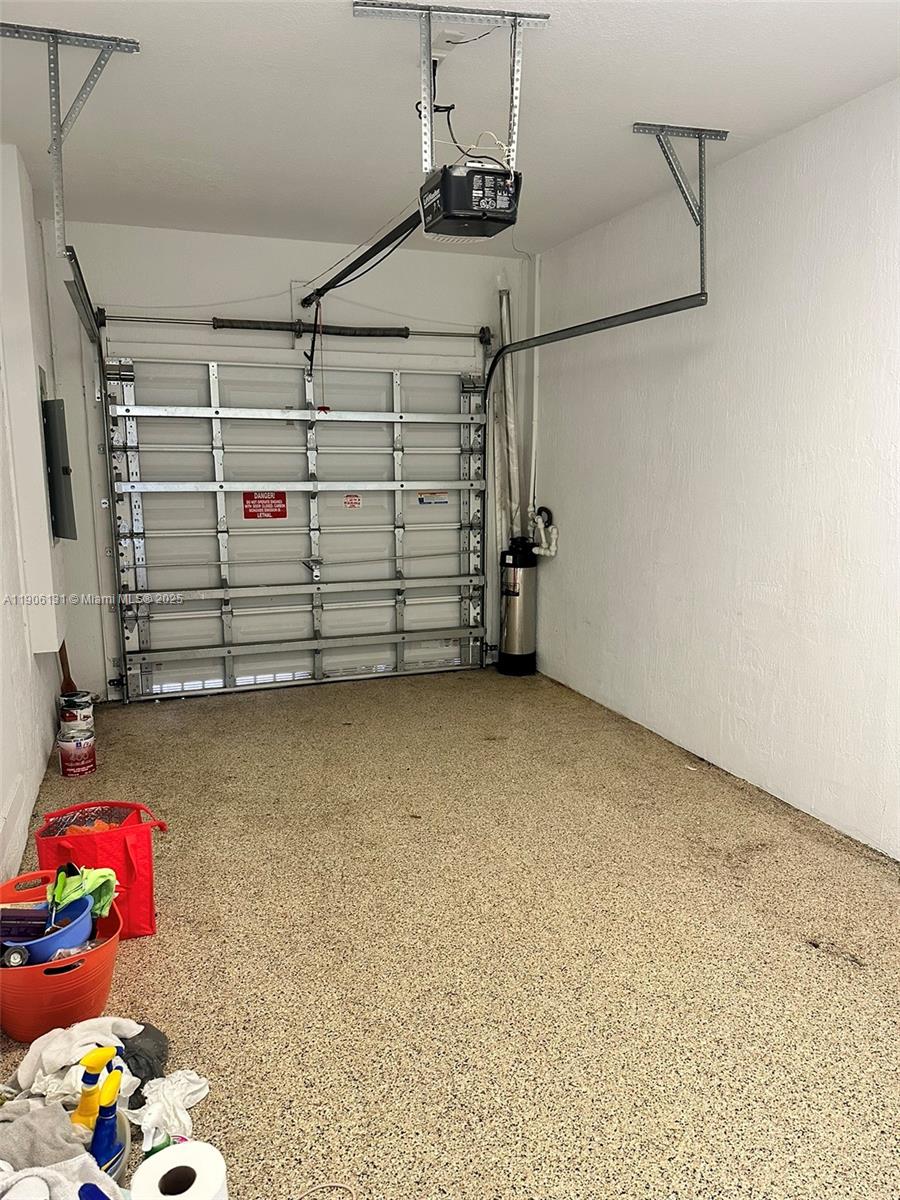 ST MORITZ ESTATES - Residential Lease