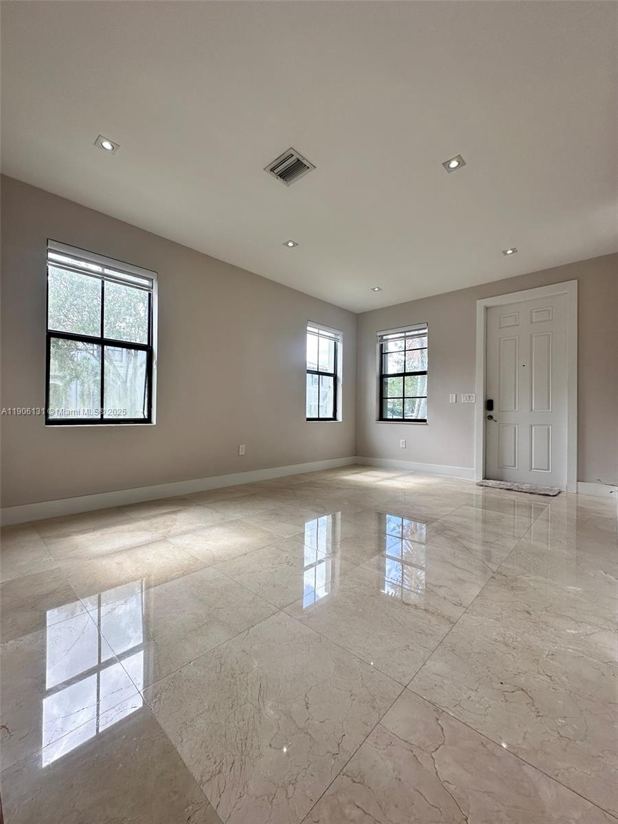 ST MORITZ ESTATES - Residential Lease