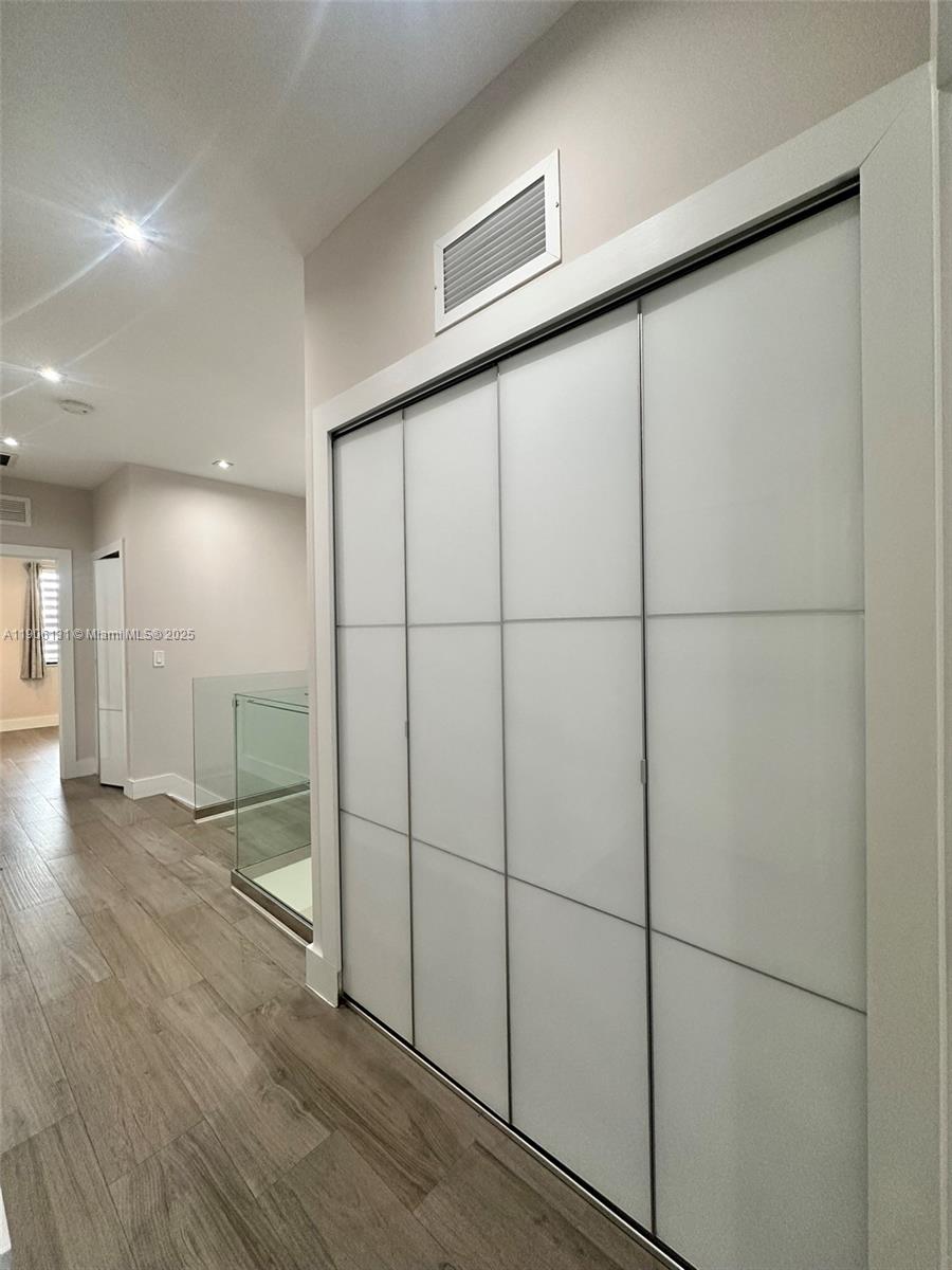 ST MORITZ ESTATES - Residential Lease