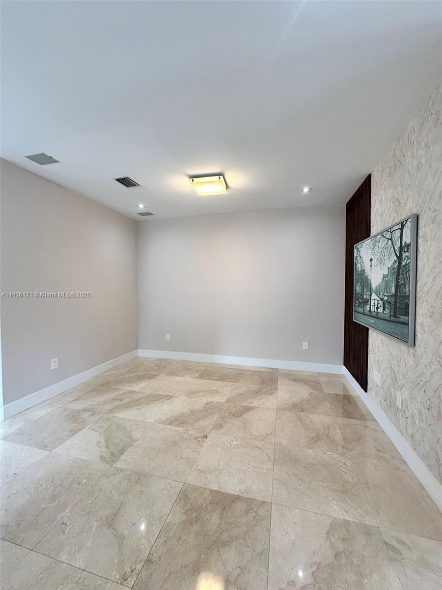 ST MORITZ ESTATES - Residential Lease