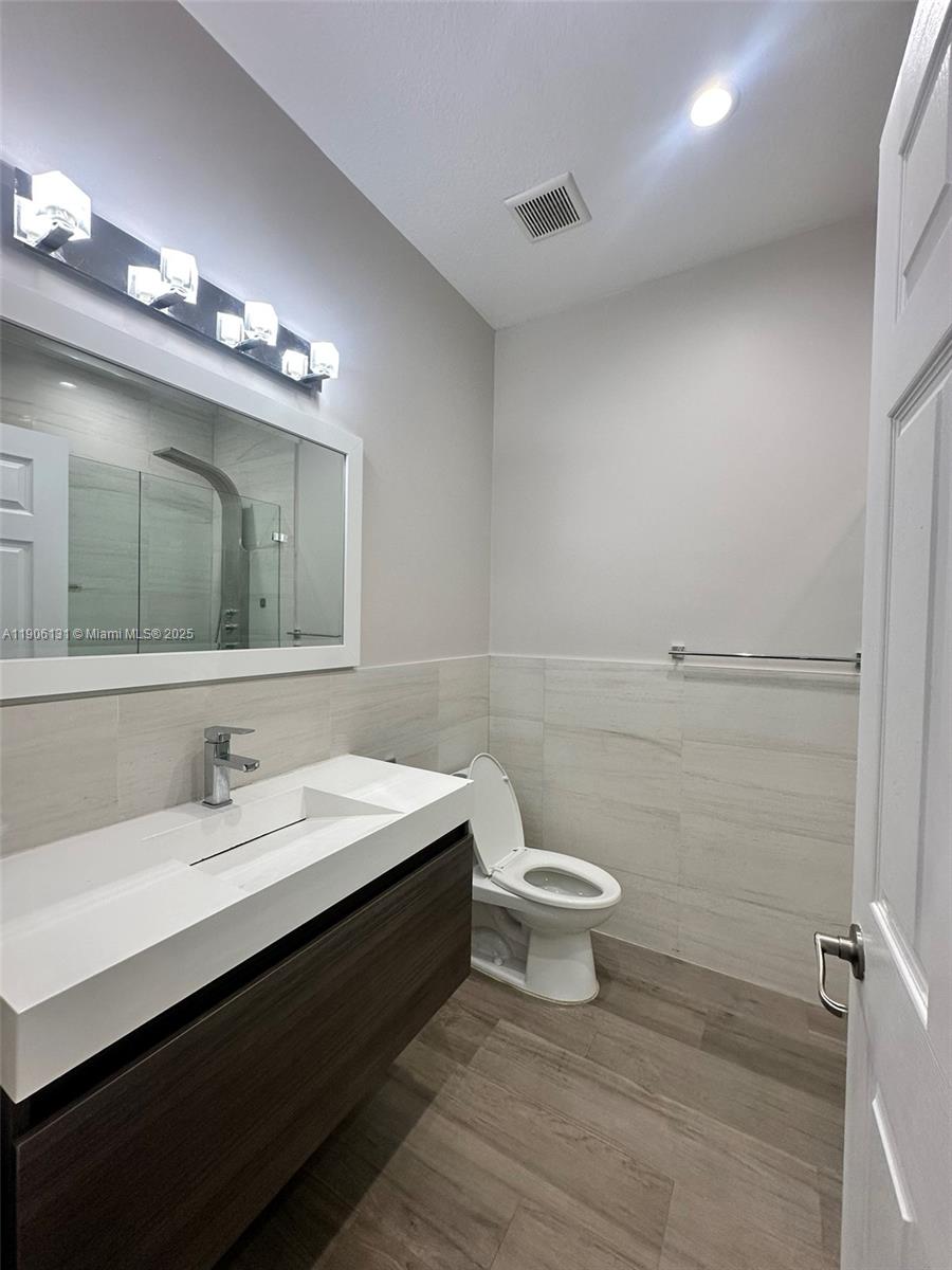 ST MORITZ ESTATES - Residential Lease