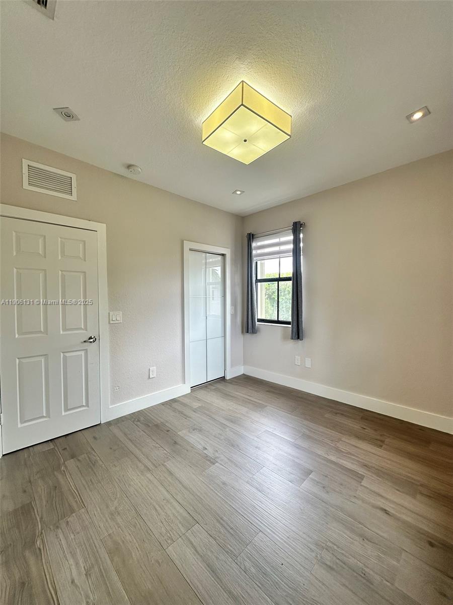 ST MORITZ ESTATES - Residential Lease