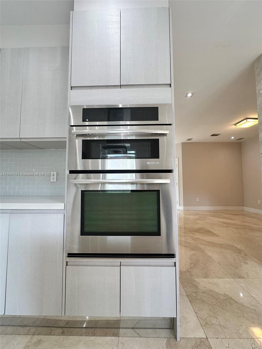 ST MORITZ ESTATES - Residential Lease