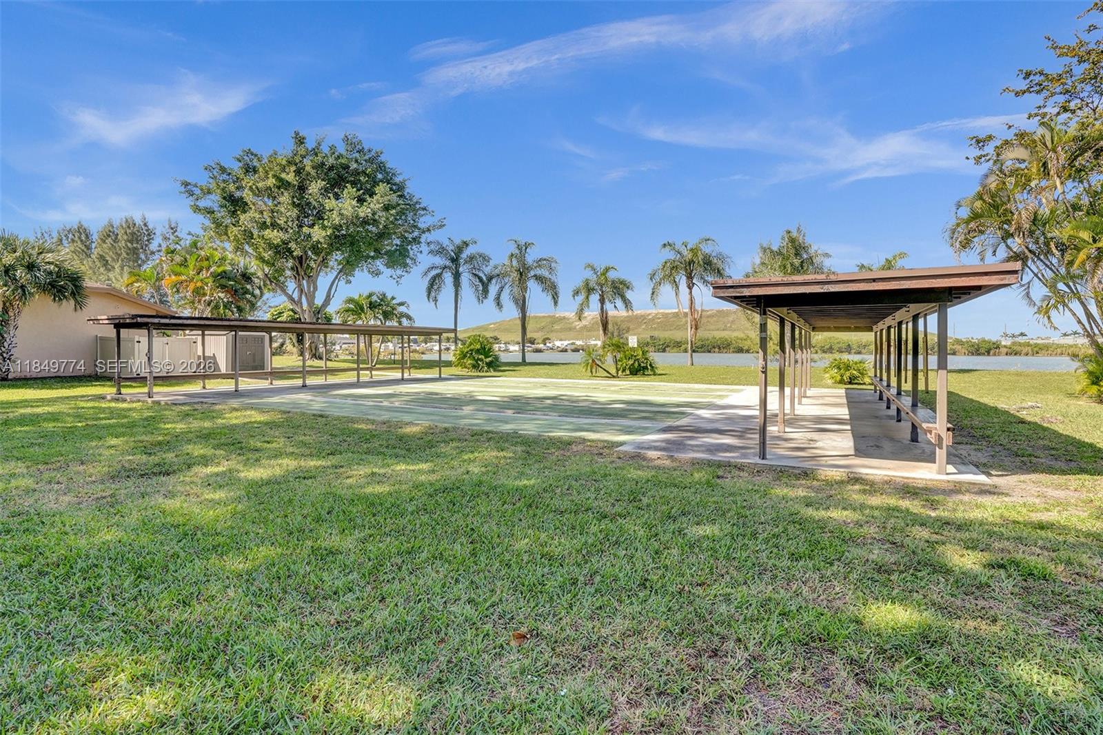 WATERS EDGE TOWERS CONDO - Residential