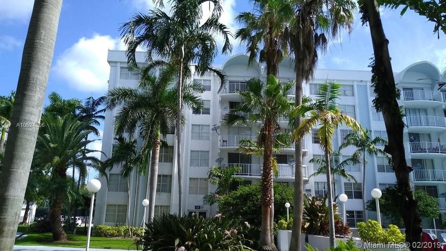 MUST SEE conveniently located 1 bed / 1 bath in the beautiful gated community of Monte Carlo, 24 hours security and GREAT AMENITIES, including pool, gym, basketball, tennis courts and much more&#xA6;. Pet Friendly. Water and sewer included.