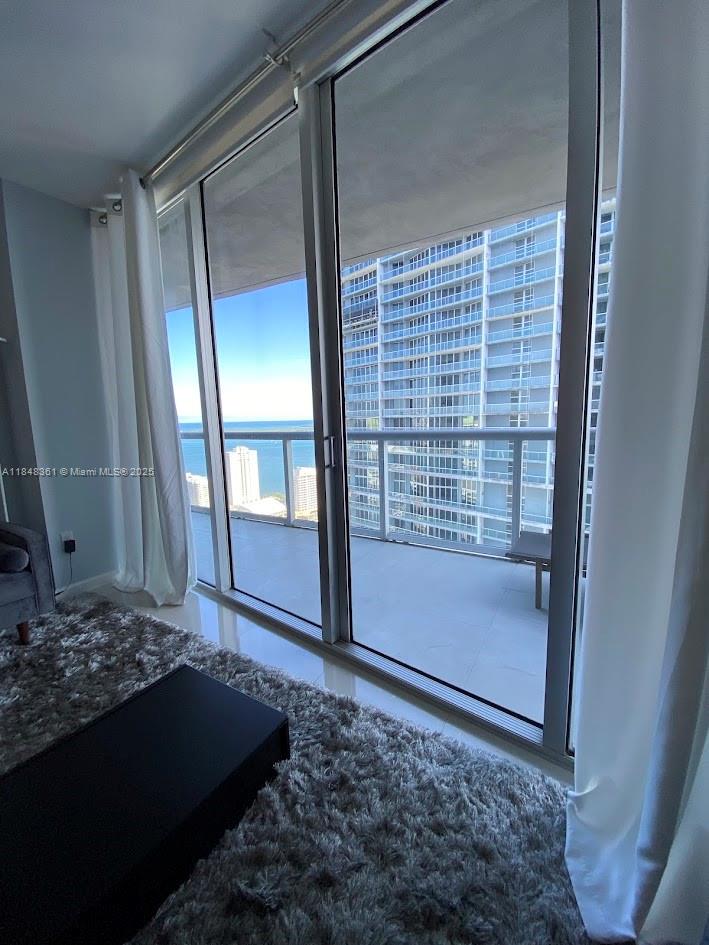 ICONBRICKELL CONDO NO 1 - Residential Lease