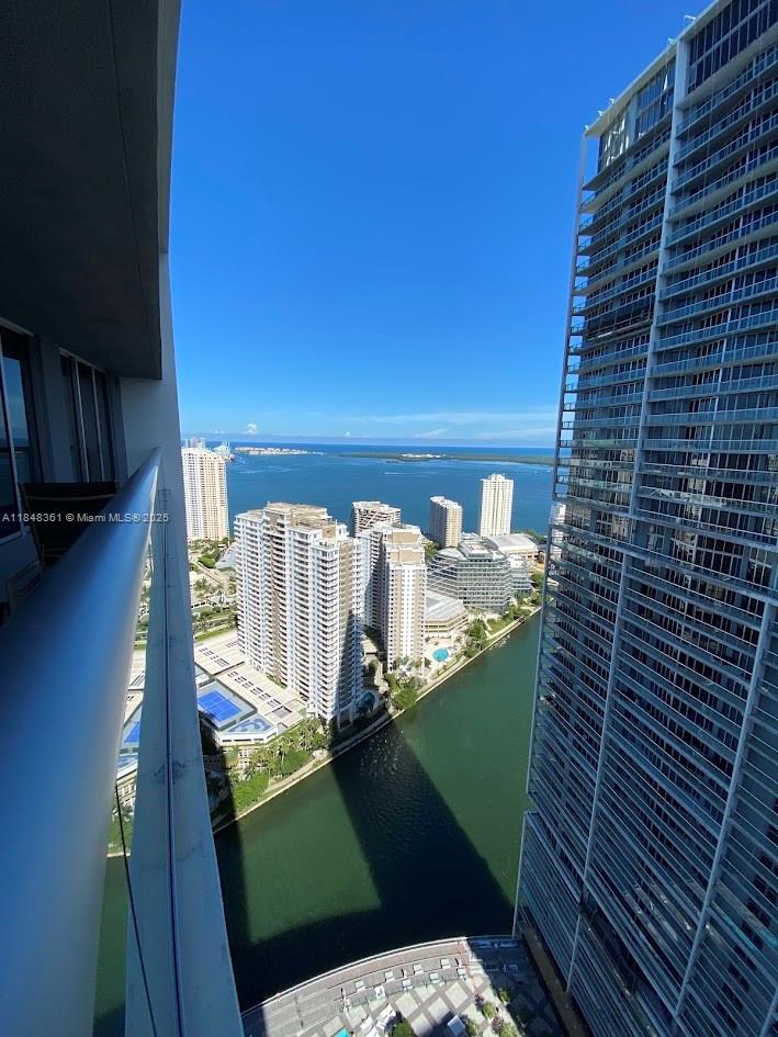 ICONBRICKELL CONDO NO 1 - Residential Lease
