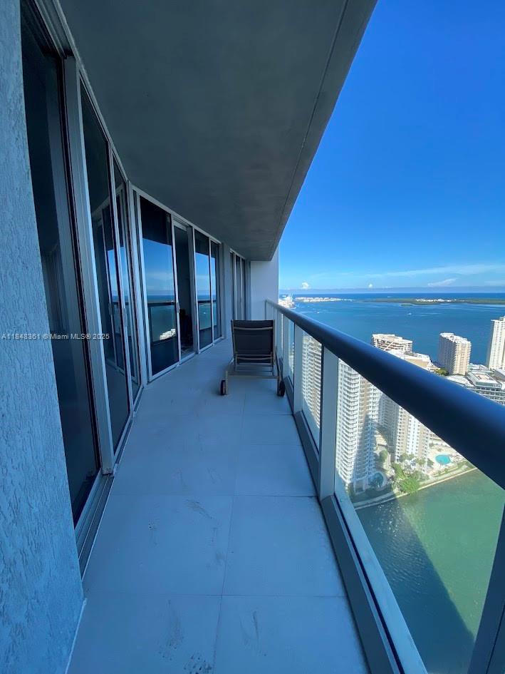 ICONBRICKELL CONDO NO 1 - Residential Lease