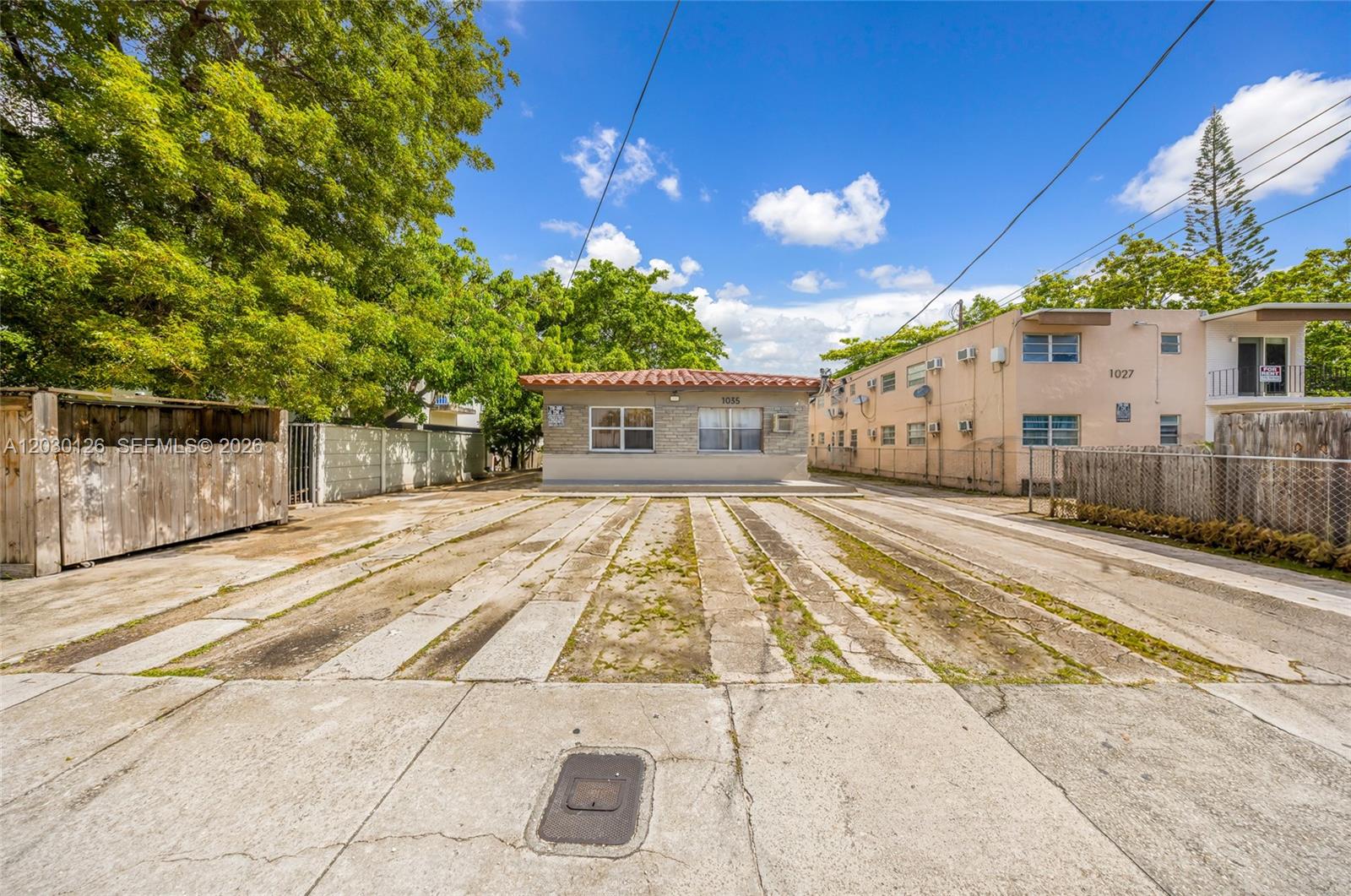 1035 NW 4th St