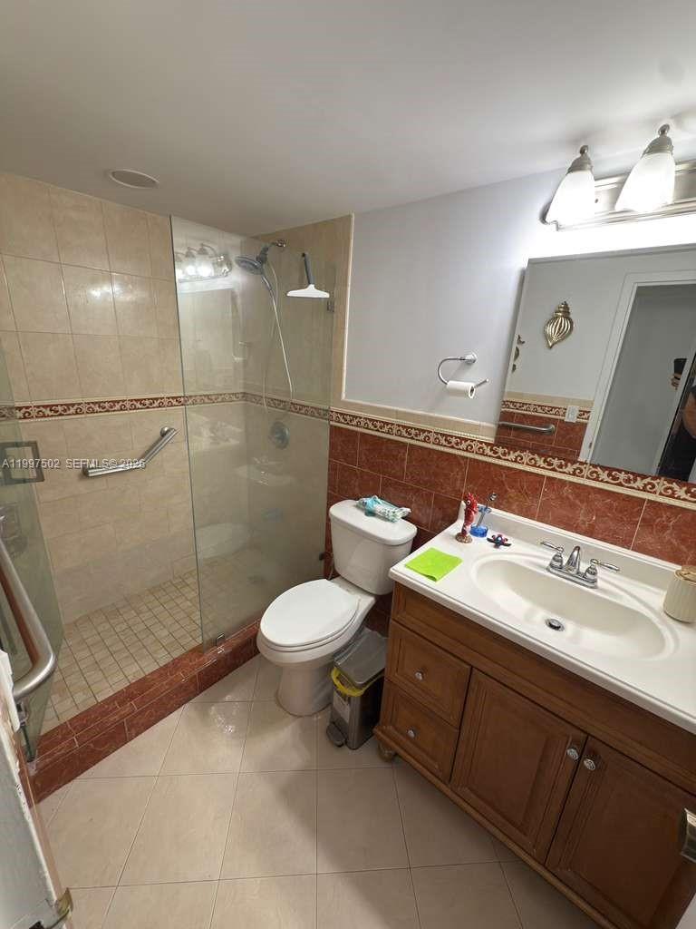 IMPERIAL TERRACES CONDO - Residential