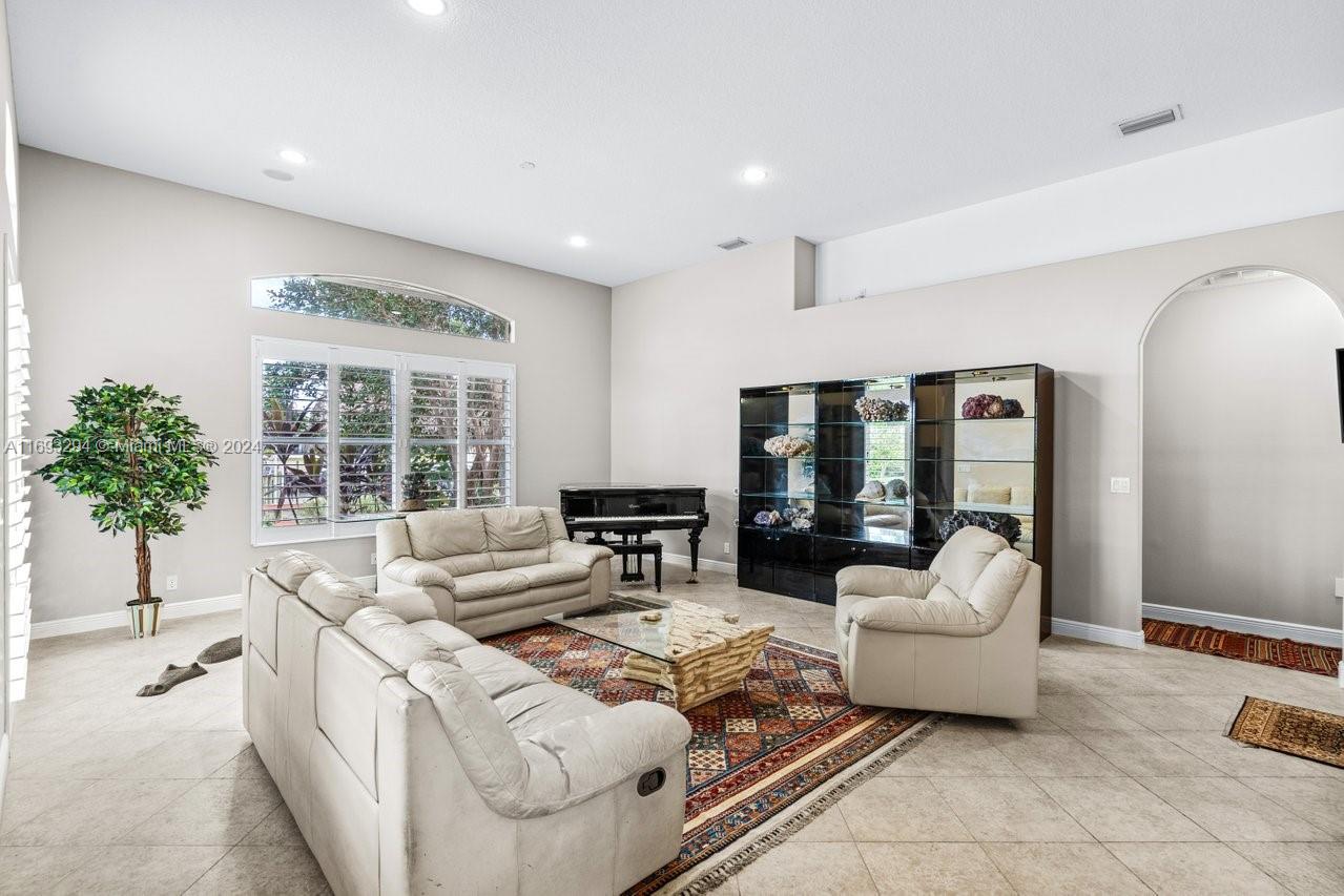 PARADISE PORT - Residential