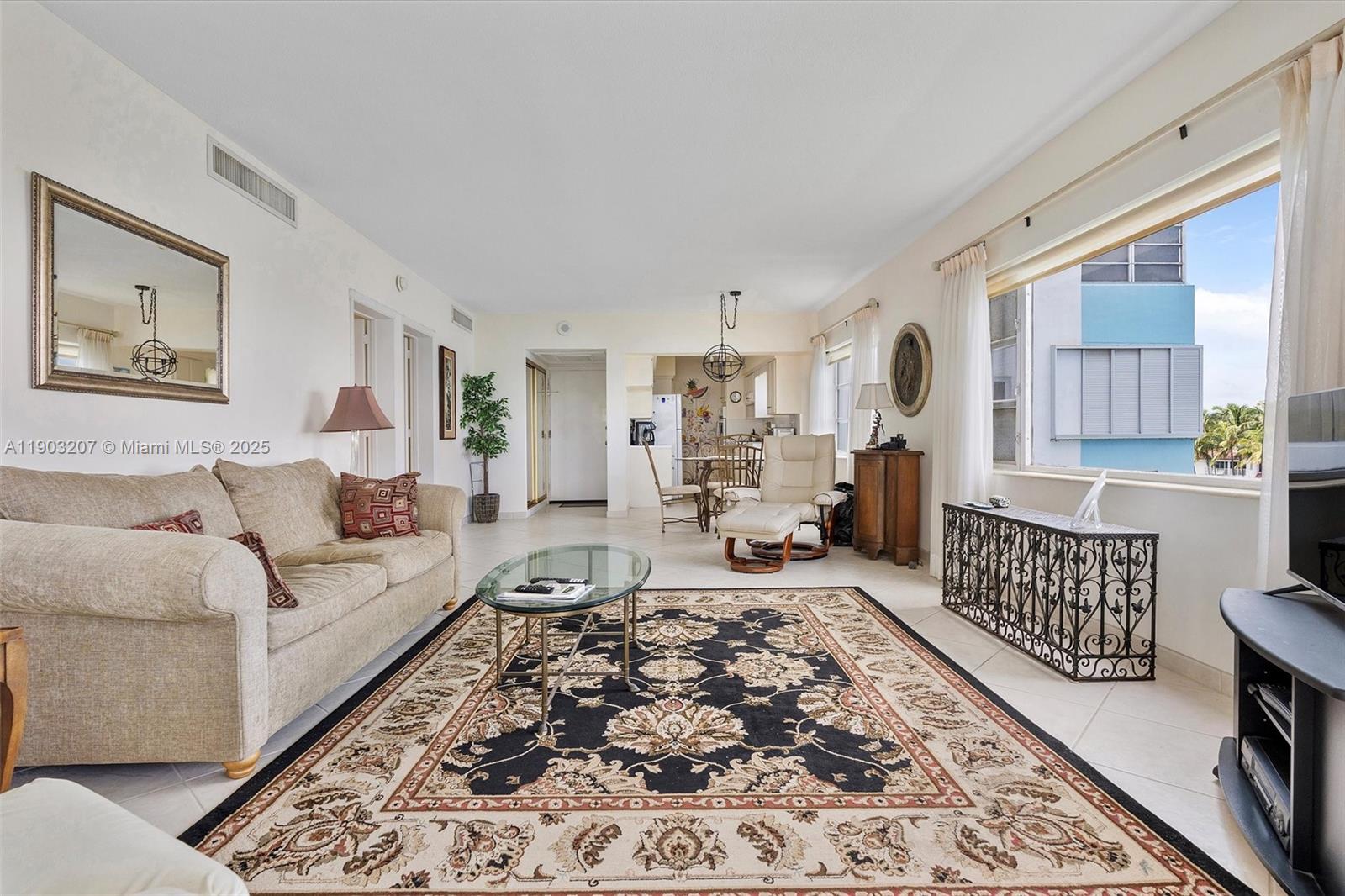 CORAL SEA TOWERS CO-OP - Residential