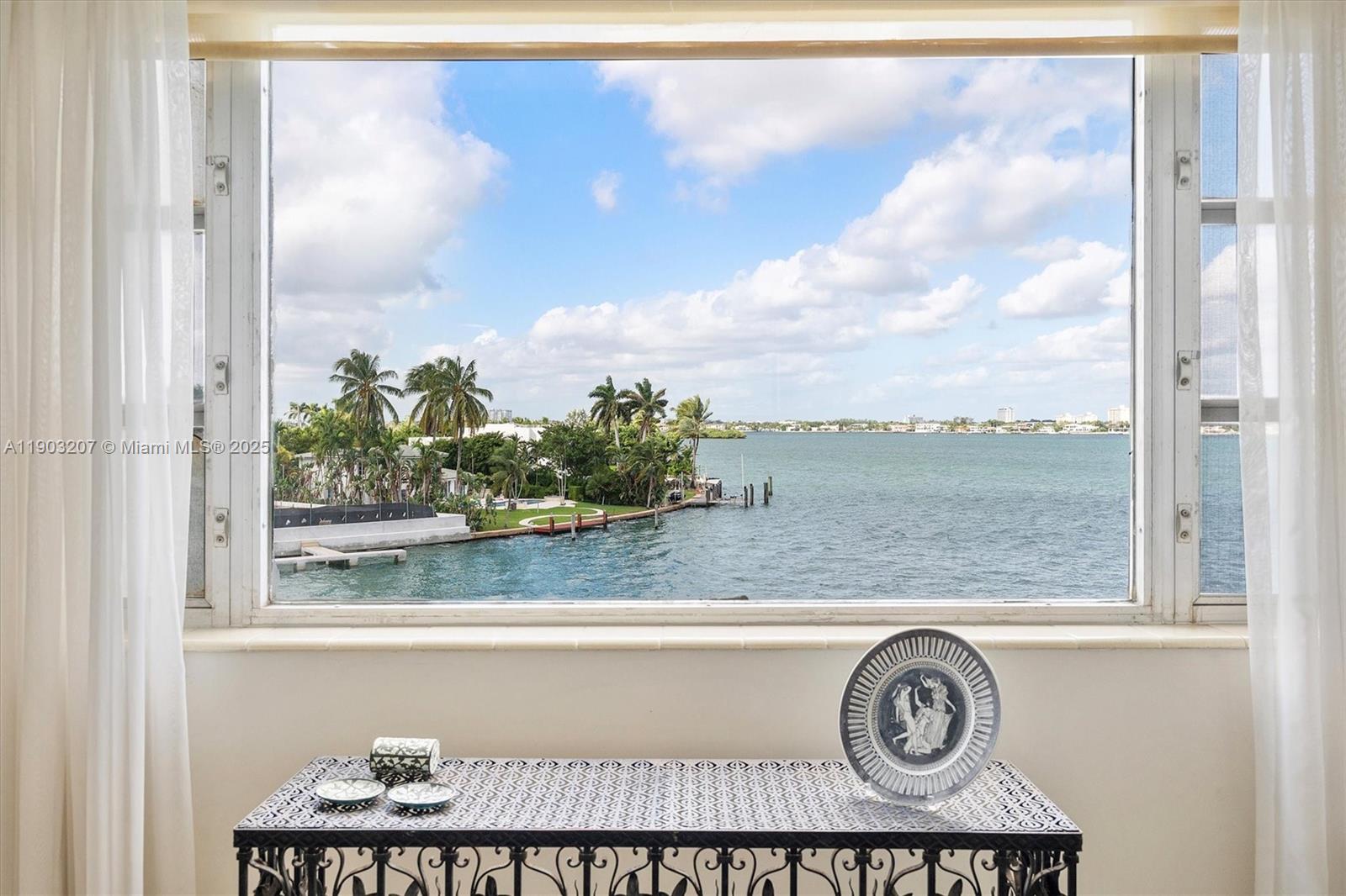 10300 W Bay Harbor Dr 4D