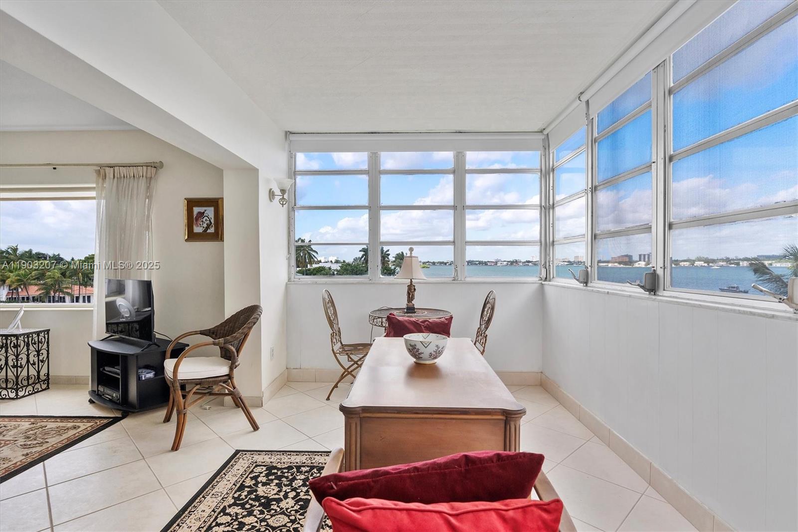 CORAL SEA TOWERS CO-OP - Residential