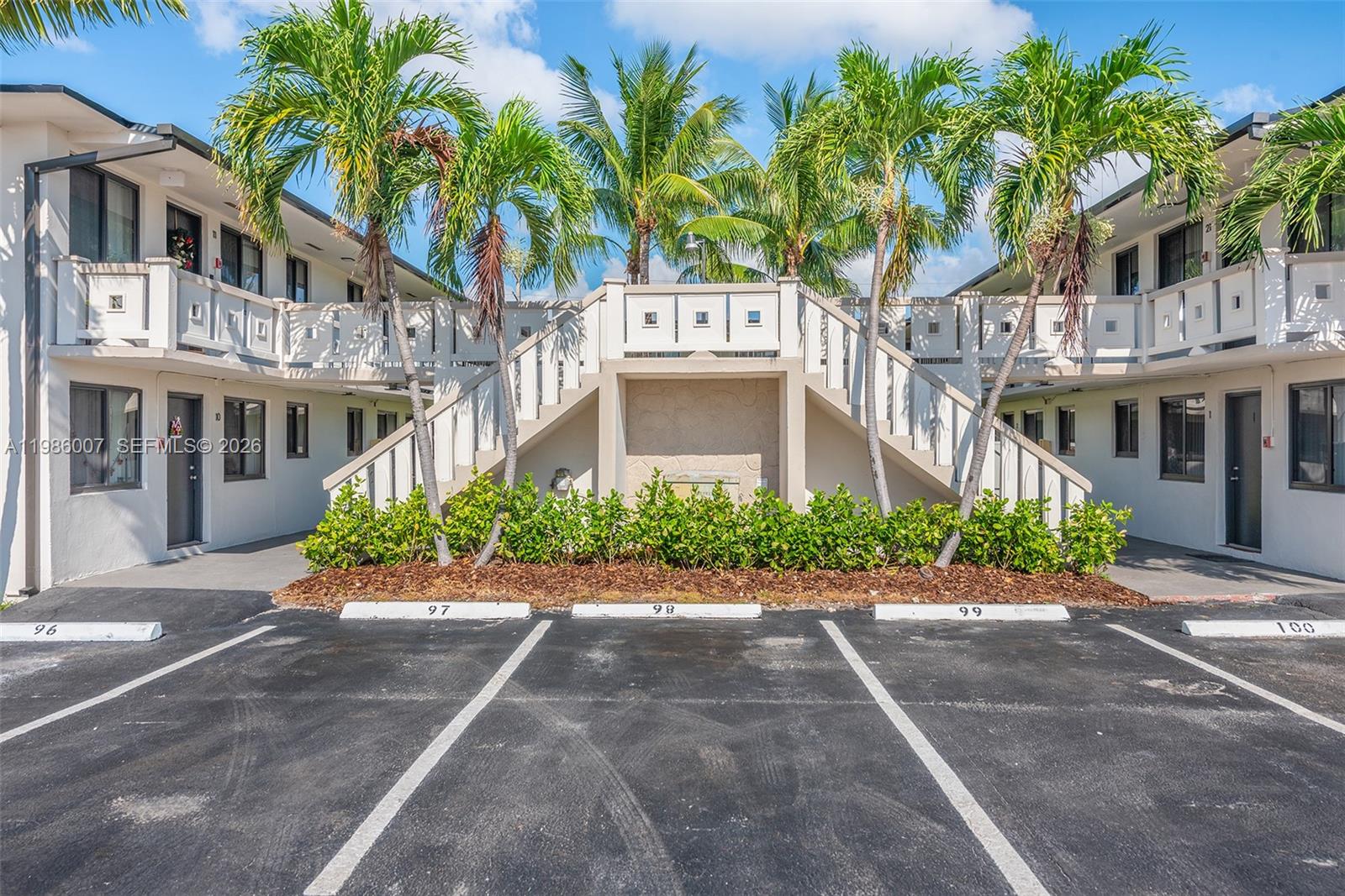 FLA FRUIT LAND CO SUB - Residential Lease